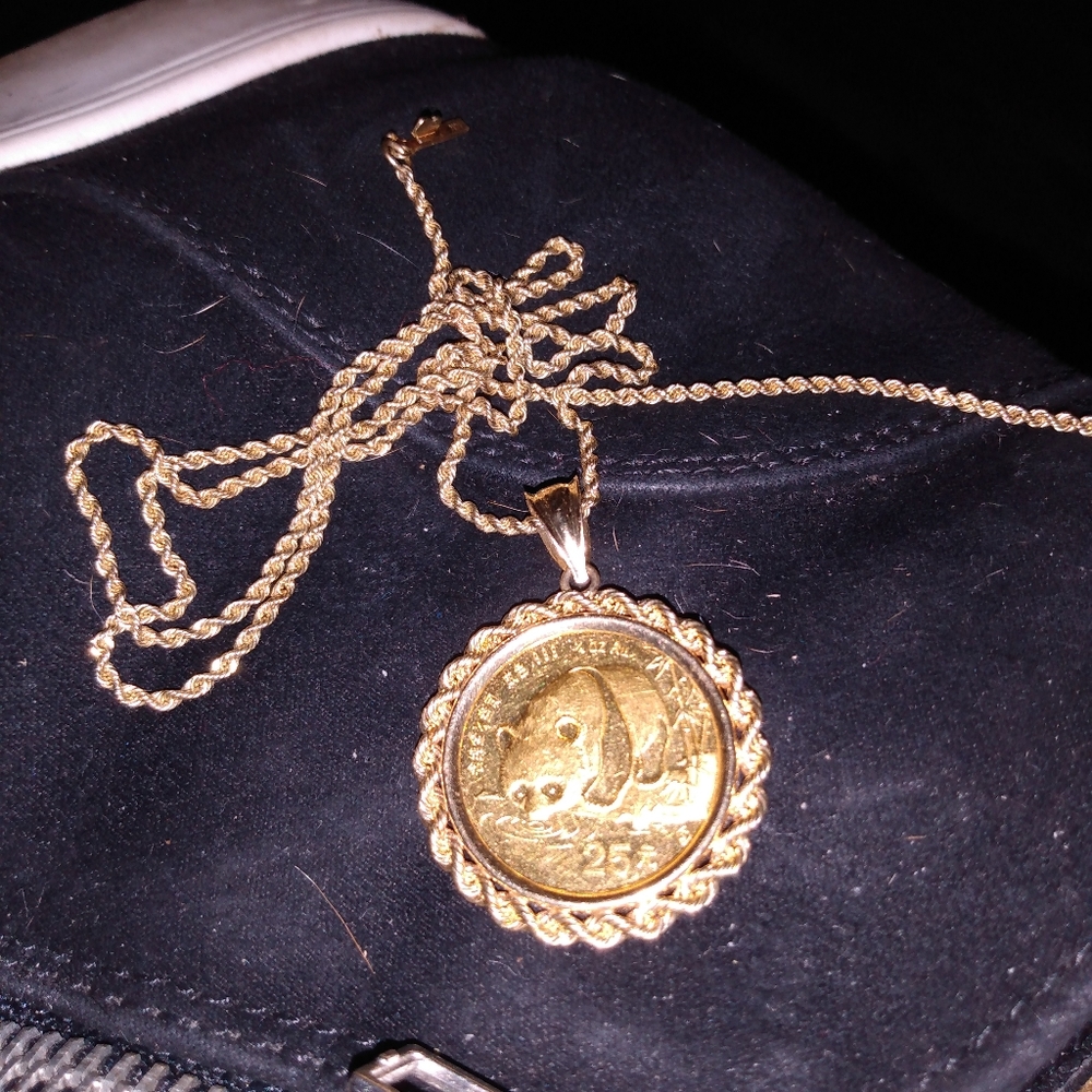 Selling my old jewelry taking offers